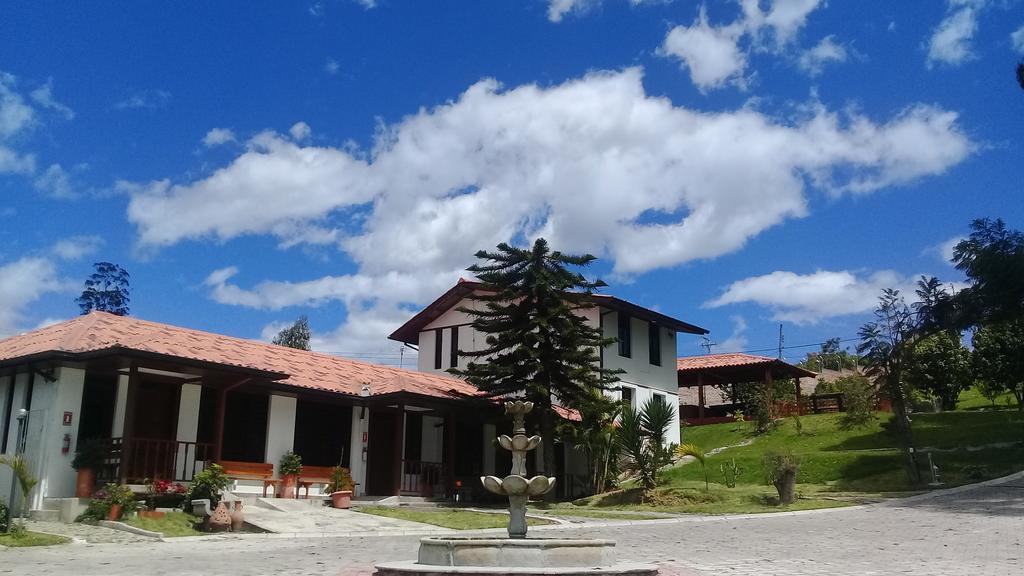 Hosteria Quinta Emilia Quito Exterior foto