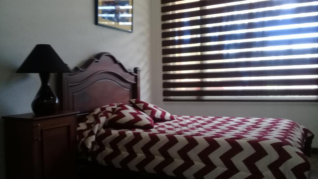 Hosteria Quinta Emilia Quito Exterior foto